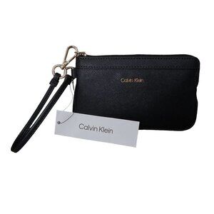 CALVIN KLEIN Saffiano Black Zip Wristlet